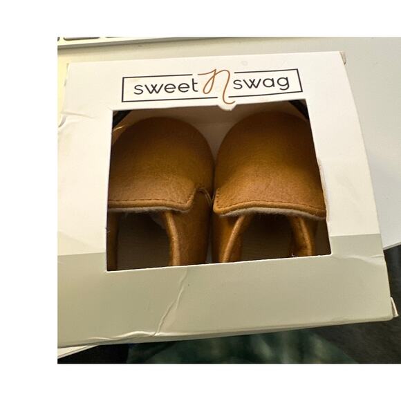 Sweet N Swag Baby Loafer Moccasins in 'Meerkat Brown' Size 1 New in Box - Picture 5 of 6